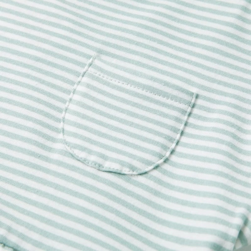 Mentazöld gyerekruha fodros ujjakkal 140